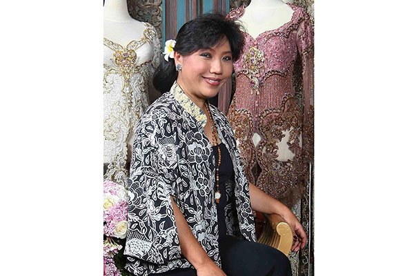 Perancang busana kebaya