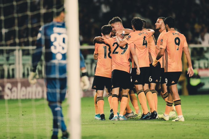 Para pemain Wolves merayakan gol mereka ke gawang Torino di laga kualifikasi Liga Europa.