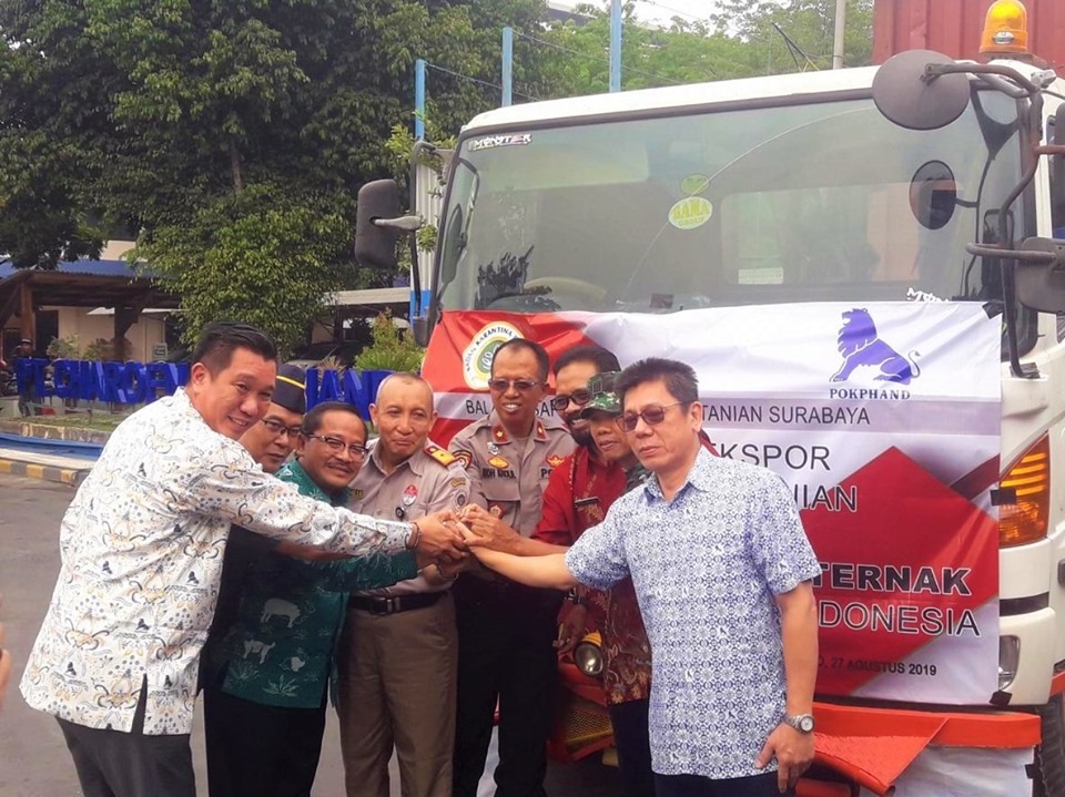 Kepala Kantor Bea Cukai Tanjung Perak, Basuki Suryanto, pada Selasa (27/08) melepas ekspor komoditas pertanian ke Timor Leste.