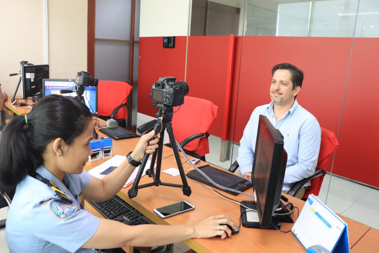 Ilustrasi pelayanan keimigrasian