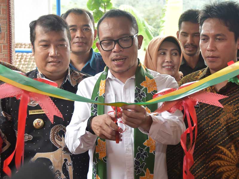 Menaker Muhamad Hanif Dhakiri saat meresmikan program Desa Migran Produktif (Desmigratif) di Desa Kuripan, Watumalang, Wonosobo