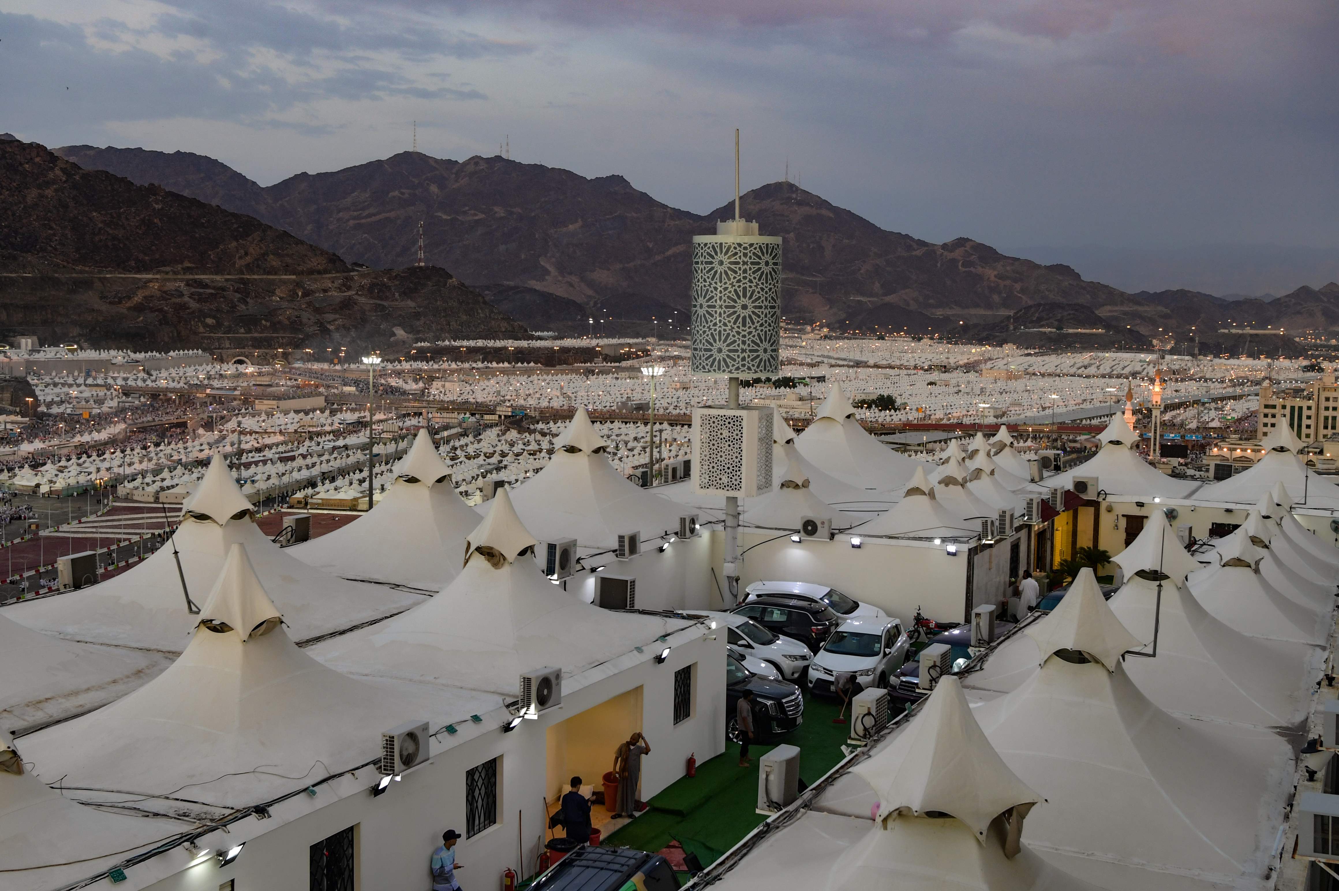 Tenda-tenda untuk jemaah haji di kawasan Mina. 