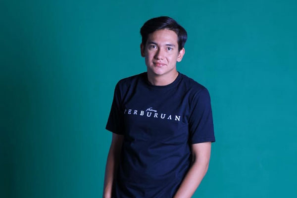 Seorang aktor Indonesia. Dia menjadi dikenal publik untuk perannya sebagai Virgo di sinetron Kepompong, dan sejak itu meluas ke film