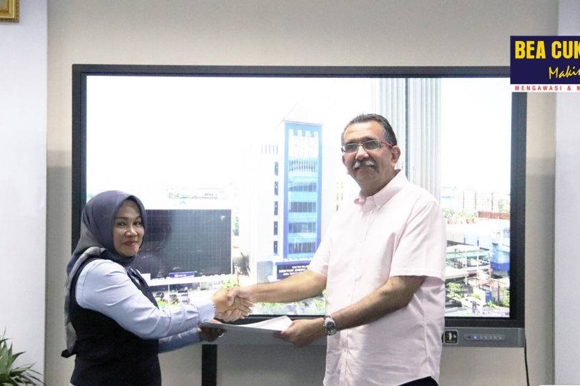 Kanwil Bea Cukai Jateng DIY Beri Fasilitas Kawasan Berikat ke 17