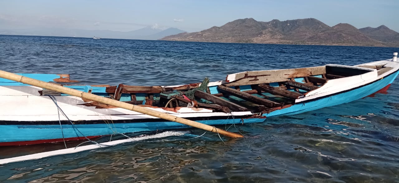 Kondisi kapal nelayannyang ditabrak KM Fantasi Expres