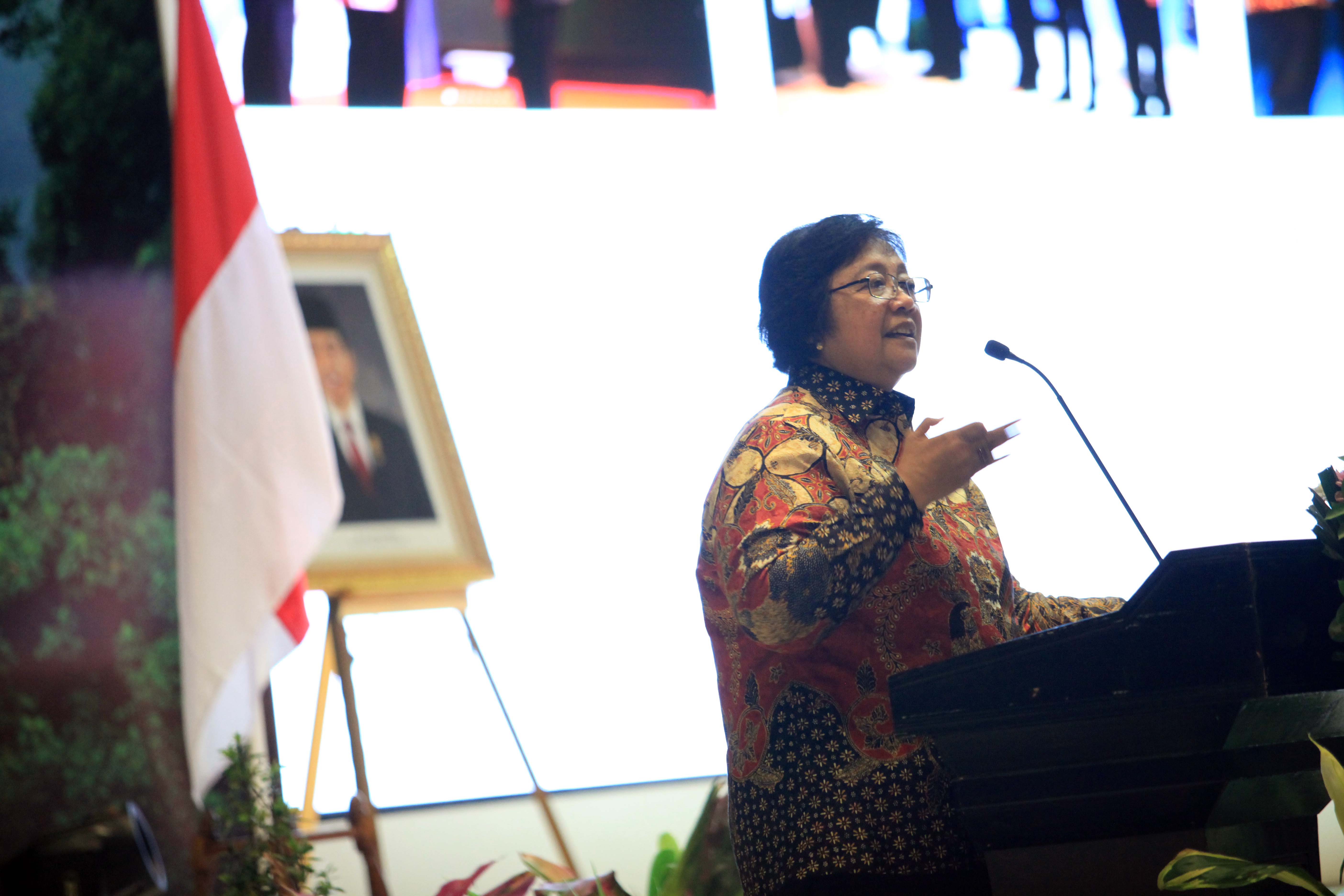 Menteri Lingkungan Hidup dan Kehutanan Siti Nurbaya Bakar