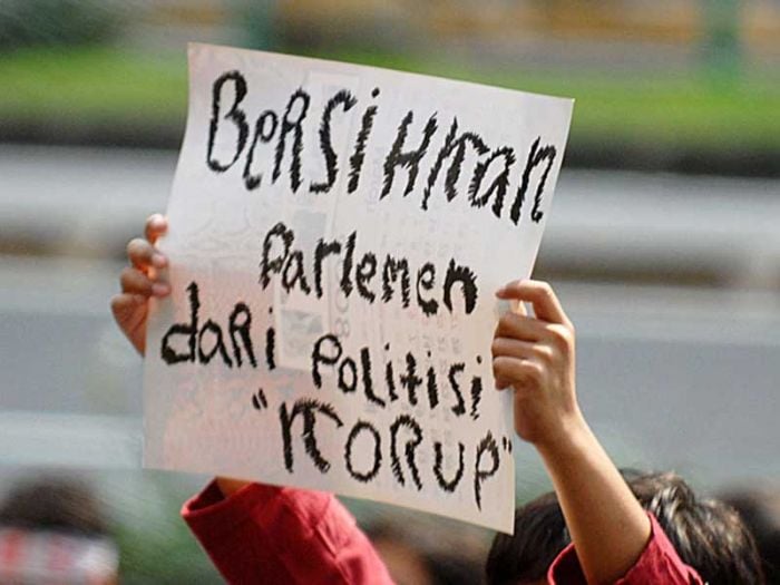 Unjuk rasa bersihkan parlemen dari politisi korup