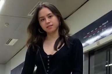 Andrea Turk Tampil Memukau di Istana Negara