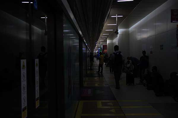 Stasiun MRT Bundaran HI saat pemadaman listrik.