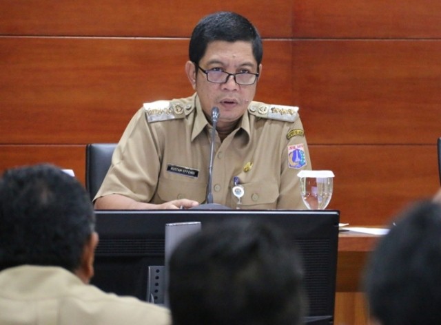 Wali Kota Jakarta Barat, Rustam Effendi.