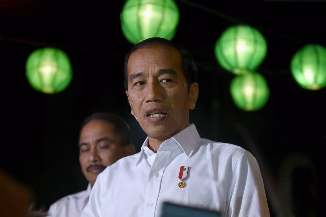 Presiden Jokowi menyampaikan keterangan pers terkait kondisi Papua terkini di Purworejo, Jawa Tengah, hari ini.