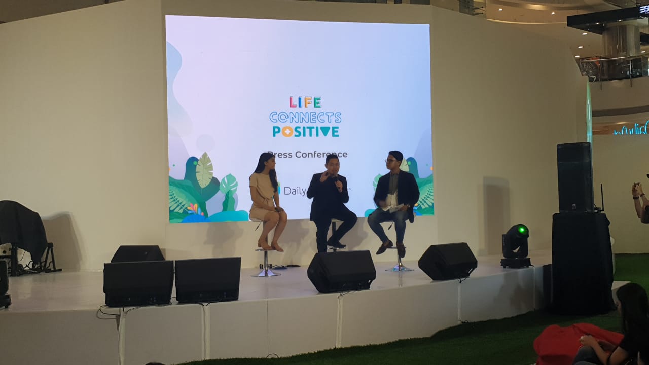 Jumpa pers peluncuran aplikasi jejaring media sosial DailyAct di The Laguna Atrium, Central Park Mall, Jakarta.