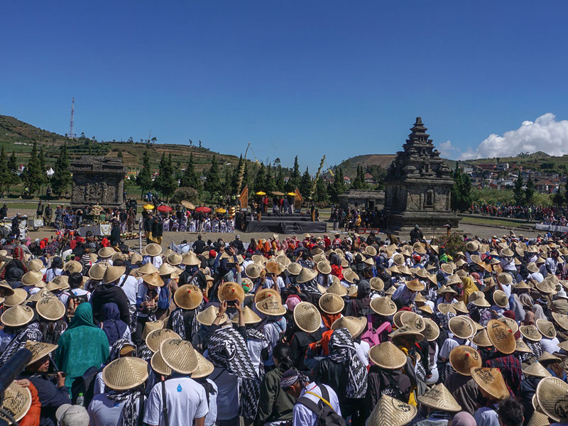Kawasan datara tinggi Dieng, Banjarnegara, Jawa Tengah (Jateng) menyimpan magnet wisata yang luar biasa.