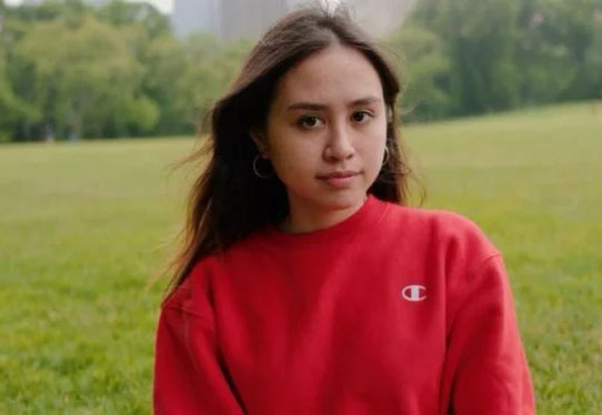 ANDREA PUTRI TURK Hadirkan Suasana Khidmat di Istana