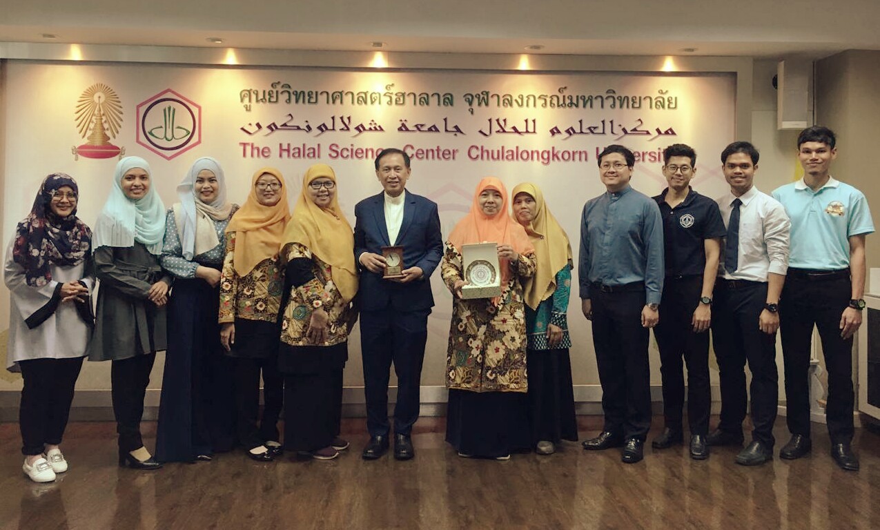 Tim Fikes-Uhamka bersama The Halal Science Center Chulalongkorn University (HSC-CU) bekerja sama mengenai produk halal.