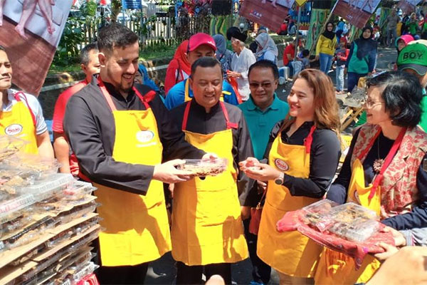 Budaya Ikan Asap Krispi Probolinggo Cetak Rekor Muri