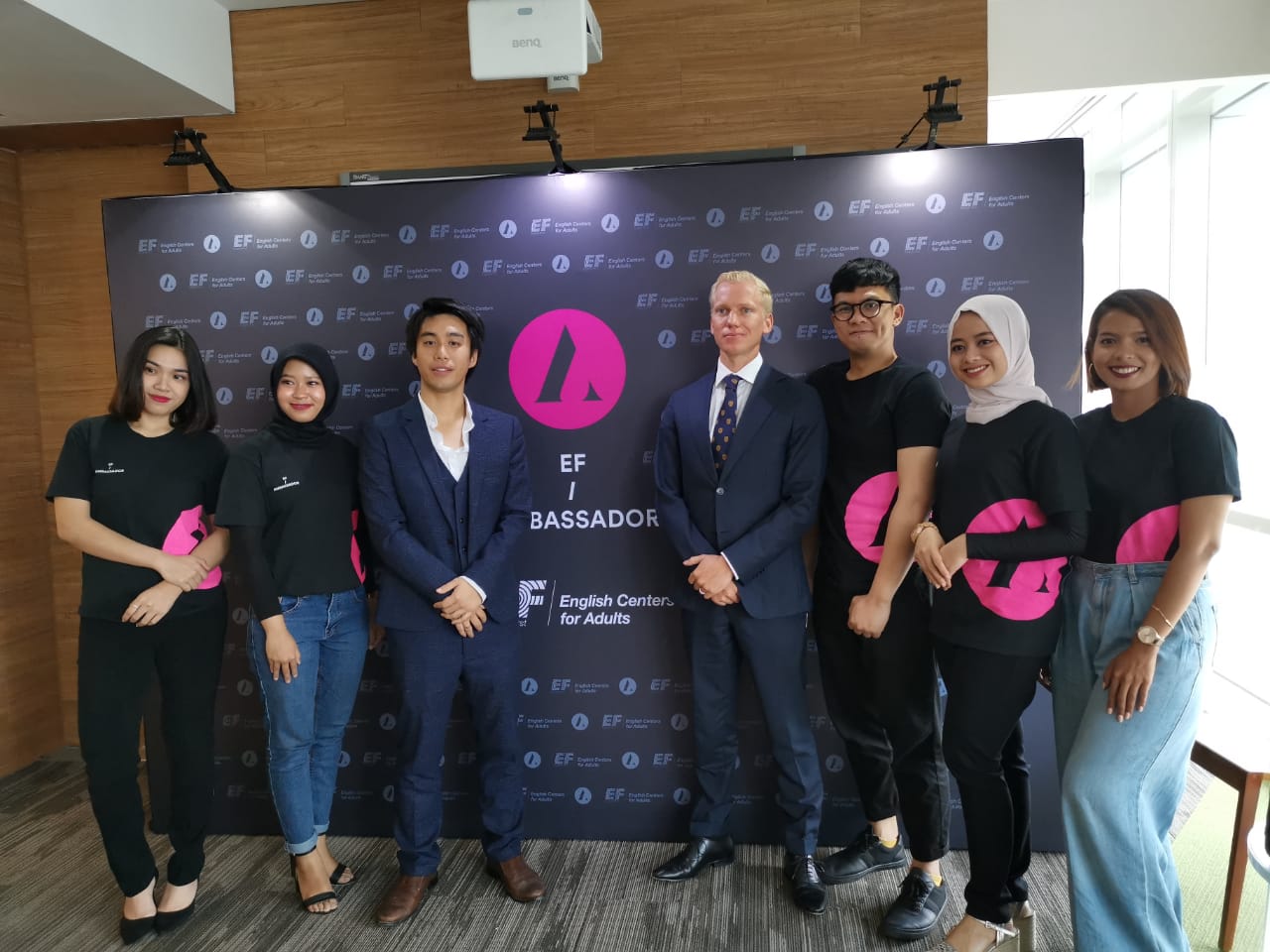 Duta Bahasa Rangsang Siswa Lebih Aktif Berbahasa Inggris