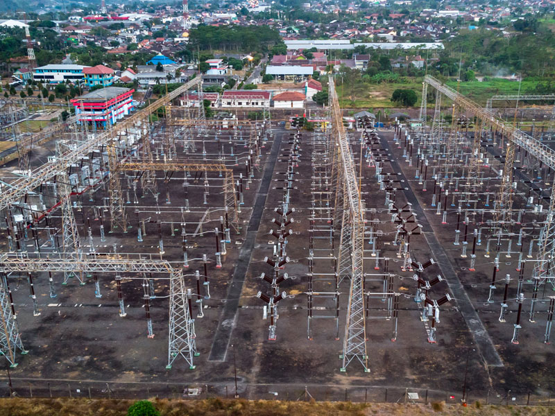 Foto udara suasana kompleks PT PLN (Persero) Pusat Pengatur Beban (P2B) Area Pengatur Beban (APB) Jateng-DIY di Ungaran, Kabupaten Semarang.