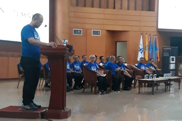 Universitas Terbuka menggelar turnamen tenis meja pelajar nasional Piala Universitas Terbuka ke-7 yang diselenggarakan di Pondok Cabe