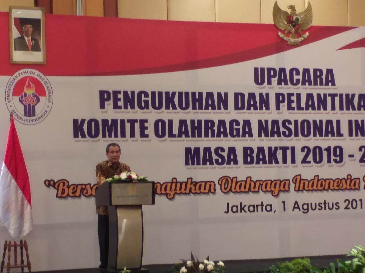 Deputi Pencegahan KPK Pahala Nainggolan saat berbicara di depan pengurus KONI