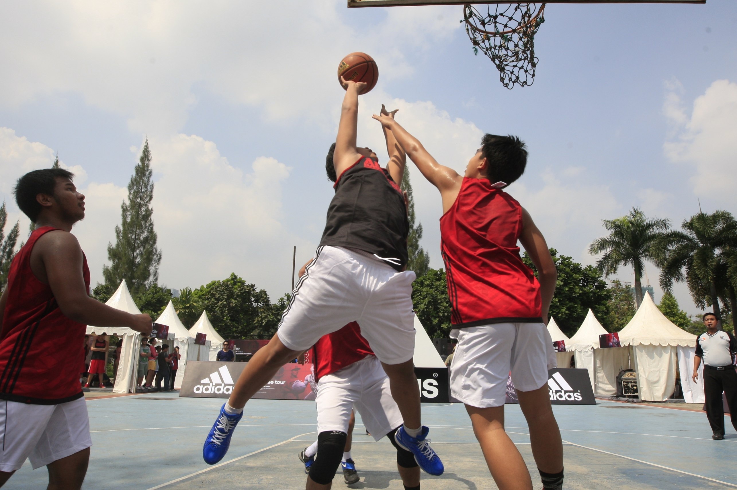 Pertandingan basket antar SMA di ibukota.