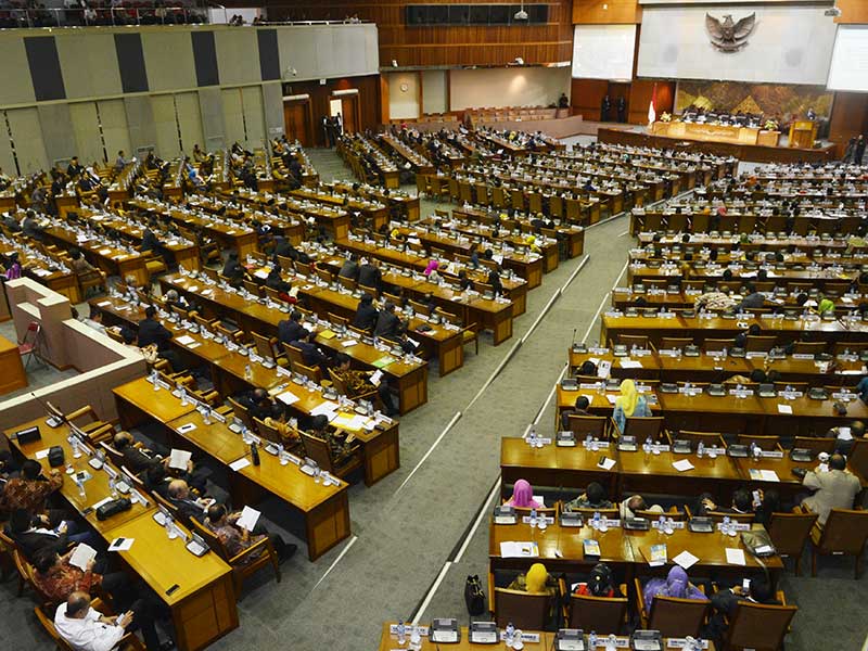 Anggota Dewan mengikuti jalannya sidang Paripurna setelah selesai masa reses di Gedung Nusantara II, Kompleks Parlemen, Senayan