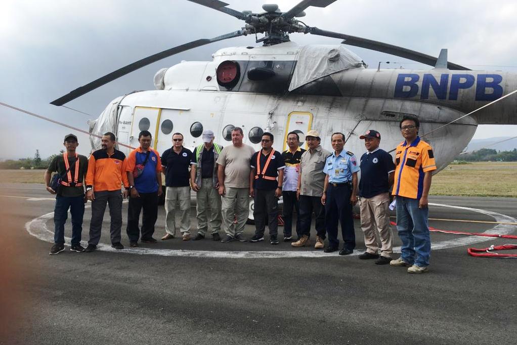 Satu helikopter waterbombing milik BNPB tiba di Lapangan Udara Abdulrachman Saleh, Malang, Jumat (2/8).