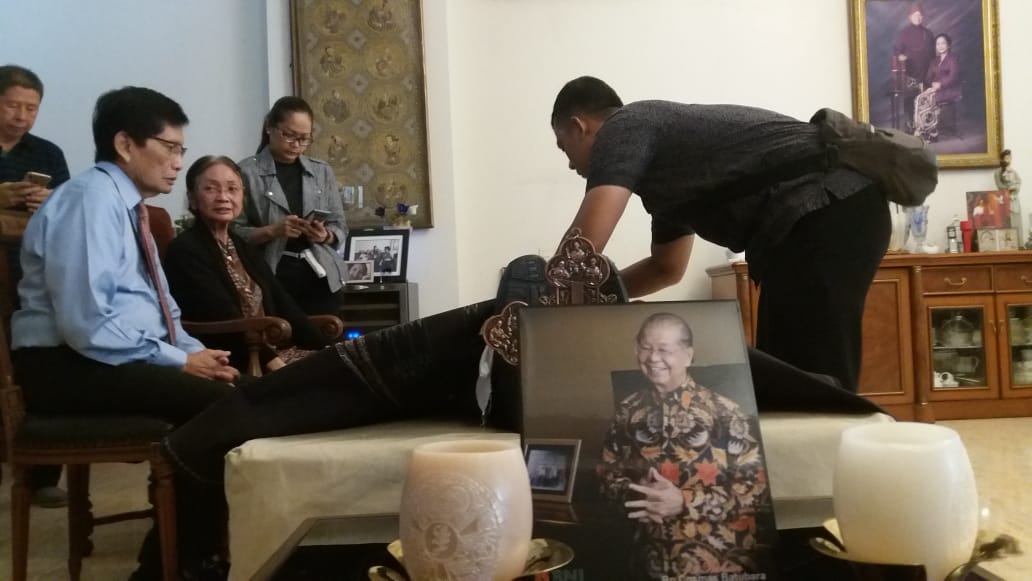 Suasana duka di kediaman pribadi Cosmas Batubara, Kamis (8/8)