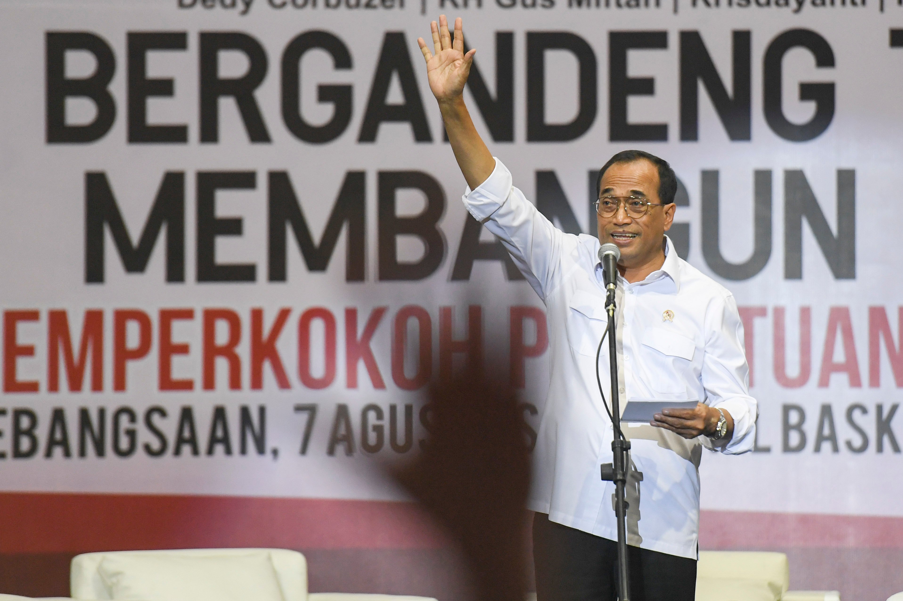 Menteri Perhubungan Budi Karya Sumadi 