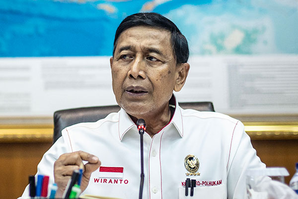 Menteri Koordinator Politik, Hukum dan Keamanan Jenderal (Purn) Wiranto 