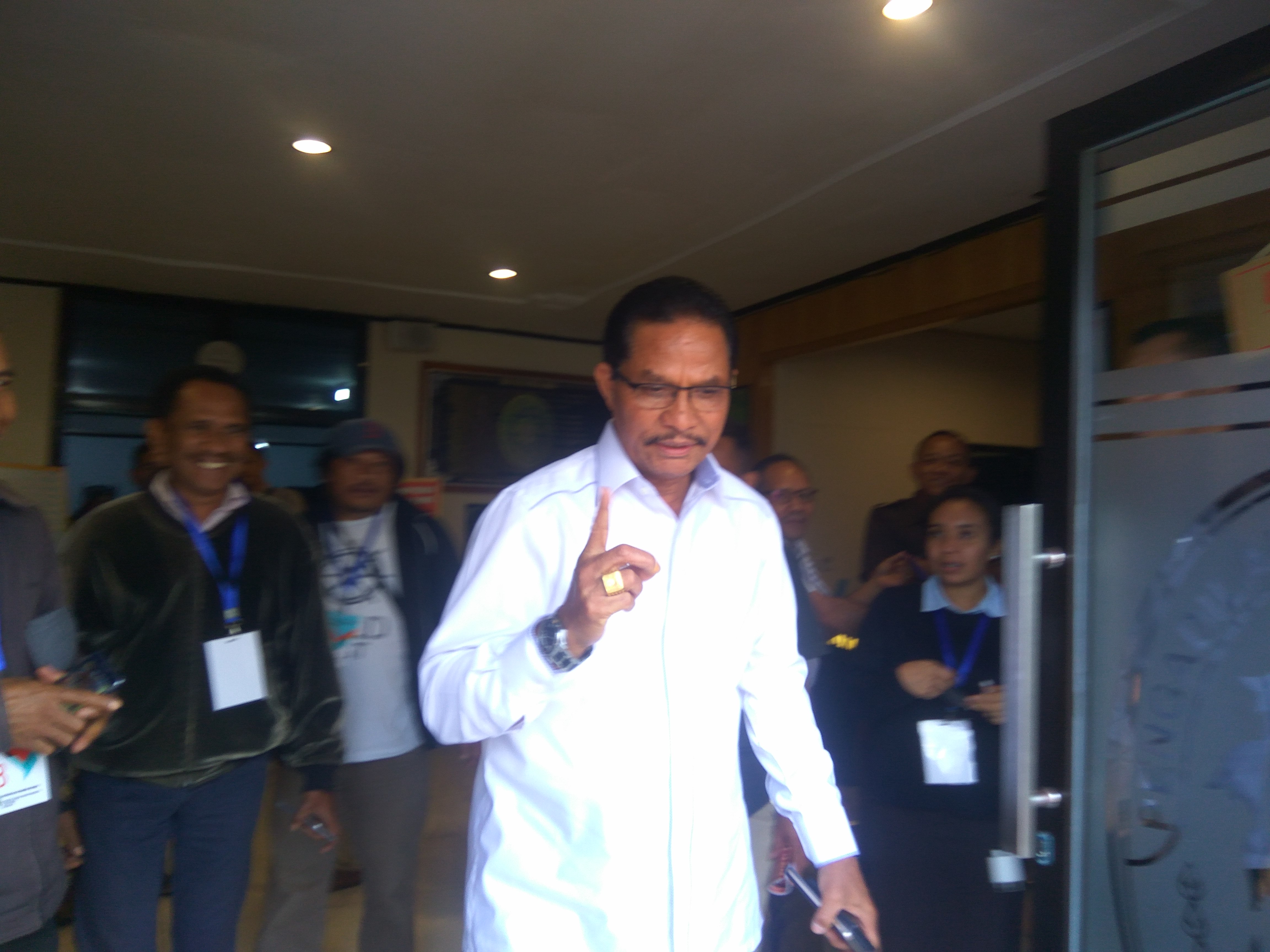 Bupati Manggarai Deno Kamelus