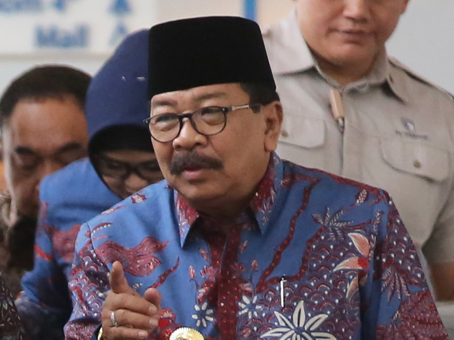 Ketua Dewan Pimpinan Daerah (DPD) Partai Demokrat Jawa Timur Soekarwo mengundurkan diri dari jabatannya.