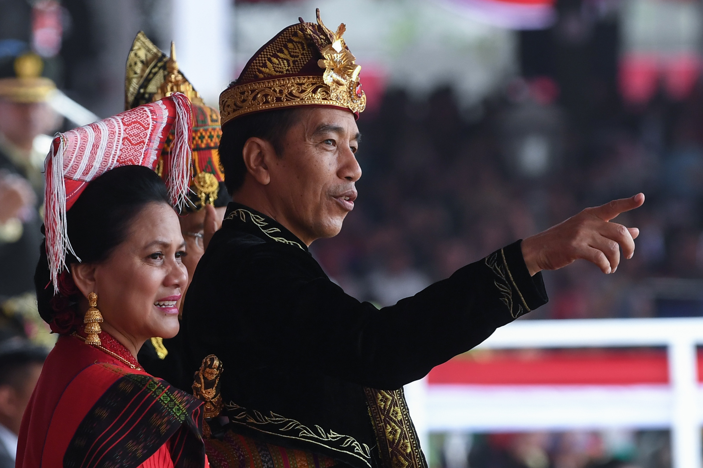 Presiden Joko Widodo bersama Ibu Negara Iriana