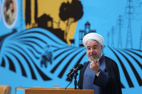 Presiden Iran Hassan Rouhani ingin AS ambil langkah awal hapus sanksi. 