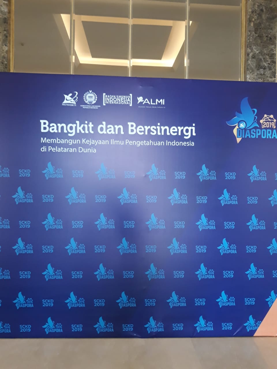 Seminar bertajuk 'Bangkit Bersinergi, Membangun Kejayaan Ilmu Pengetahuan Indonesia di Pelataran Dunia' di Jakarta, Kamis (22/8).