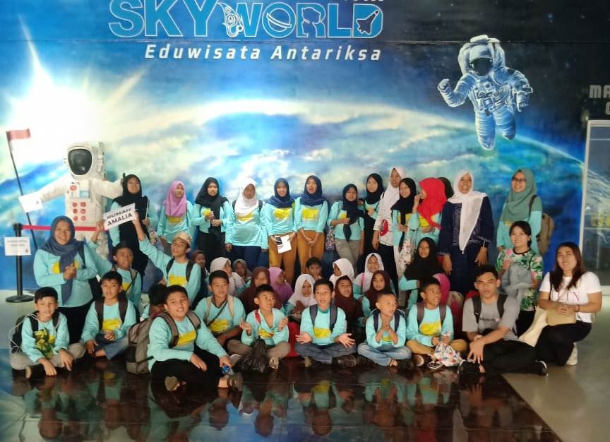 Aktivitas di luar luar membuat anak-anak tidak tergantung pada ponsel dan 'bermain' dengan medsos. 