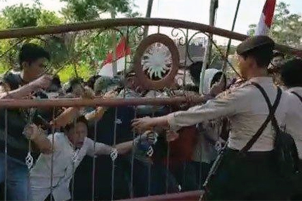 kerusuhan empat lawang 