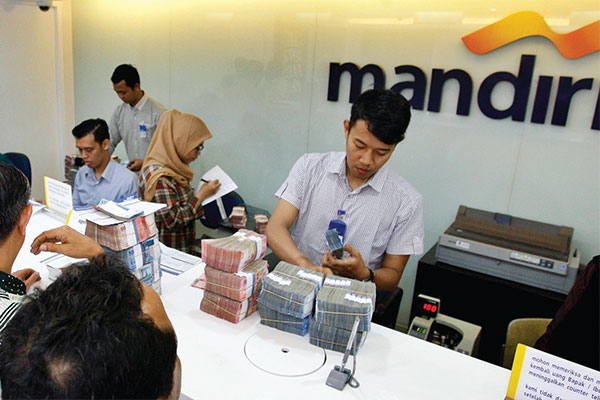 Aktivitas perbankian di salah satu cabang Bank Mandiri