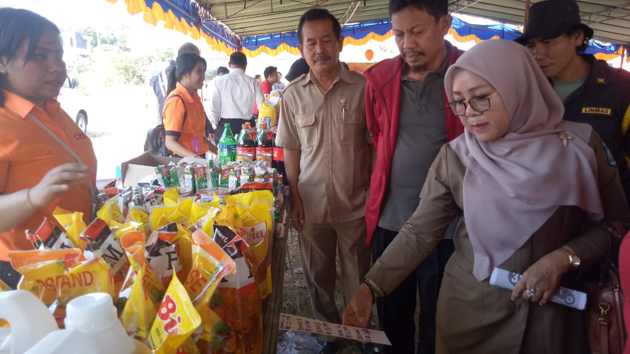 Pasar murah digelar oleh Dinas Perdagangan Provinsi NTB menyambut hari besar keagamaan, Senin (5/8). 