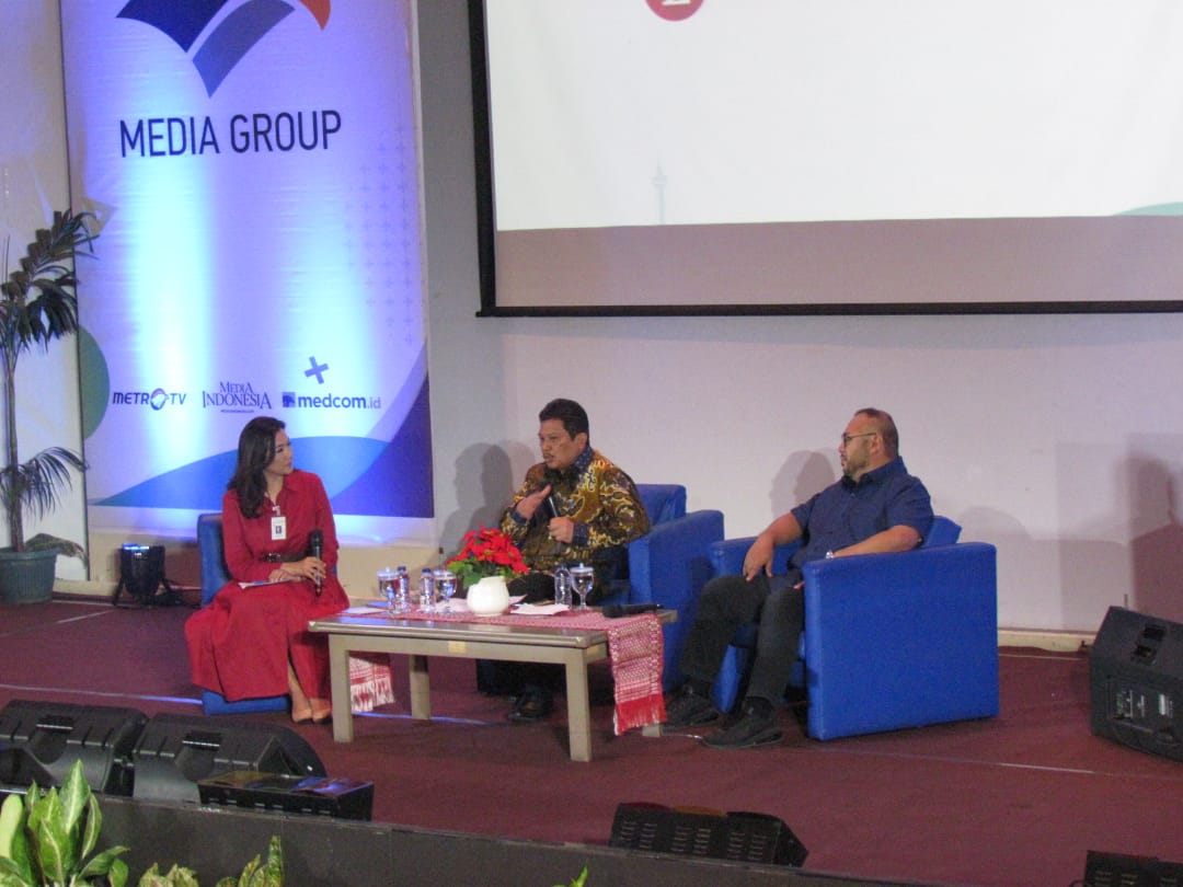 Plt Rektor Universitas Trisakti Ali Ghufron Mukti (tengah) dan CEO Media Group News Mirdal Akib (kanan) pada diskusi di Universitas Trisakti