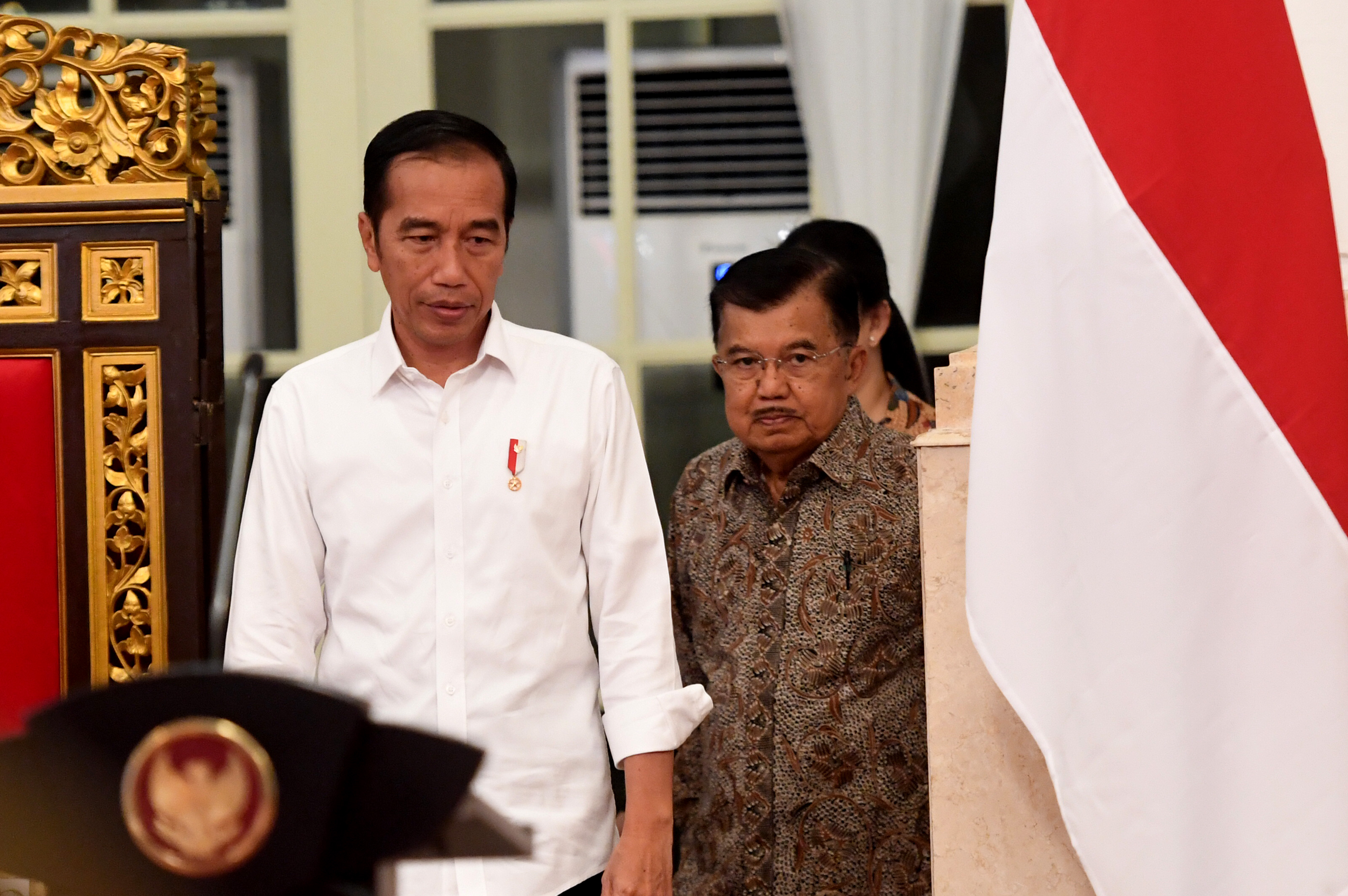 Presiden Joko Widodo (kiri) dan Wakil Presiden Jusuf Kalla