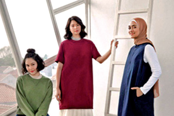  Tiga Inspirasi Gaya Feminin