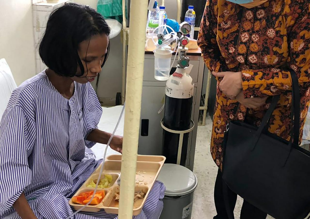 Meimeris Tumanggor dirawat di RS Kerajaan Malaysia di Penang. Sudah tiga tahun Meimeris bekerja di Penang tanpa digaji dan kini jatuh sakit.