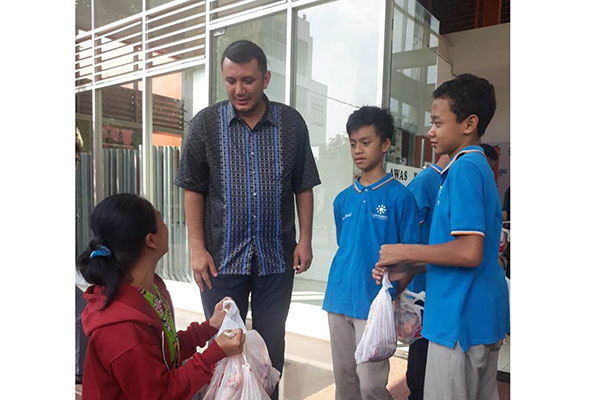 Iduladha Momentum Siswa dan Sekolah Berbagi pada Sesama