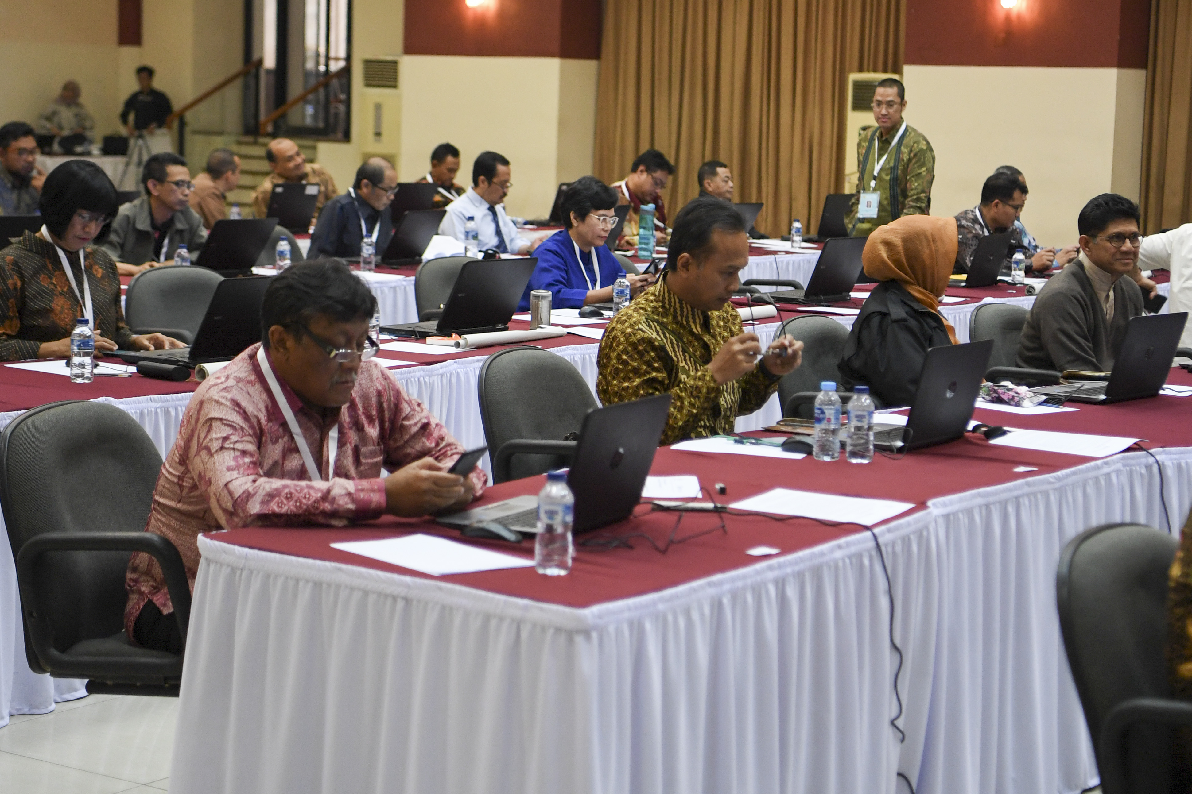Sejumlah calon pimpinan (capim) KPK mengikuti tes profile assessment di gedung Lemhanas, Jakarta