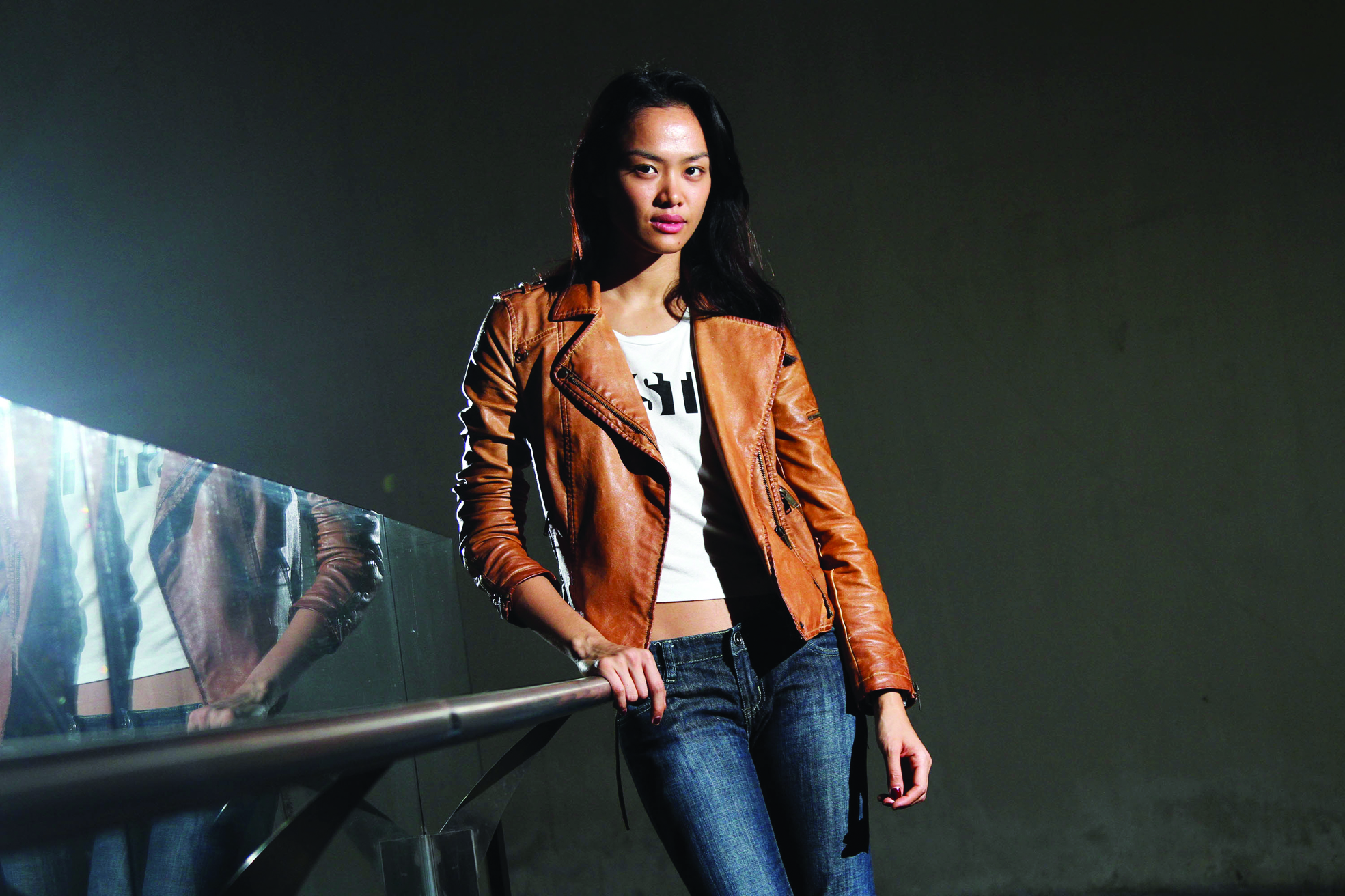 AKTRIS dan model Kelly Tandiono