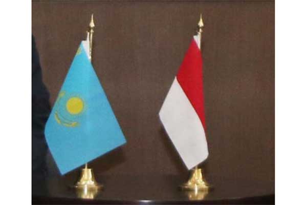 Bendera Indonesia-Kazakhstan