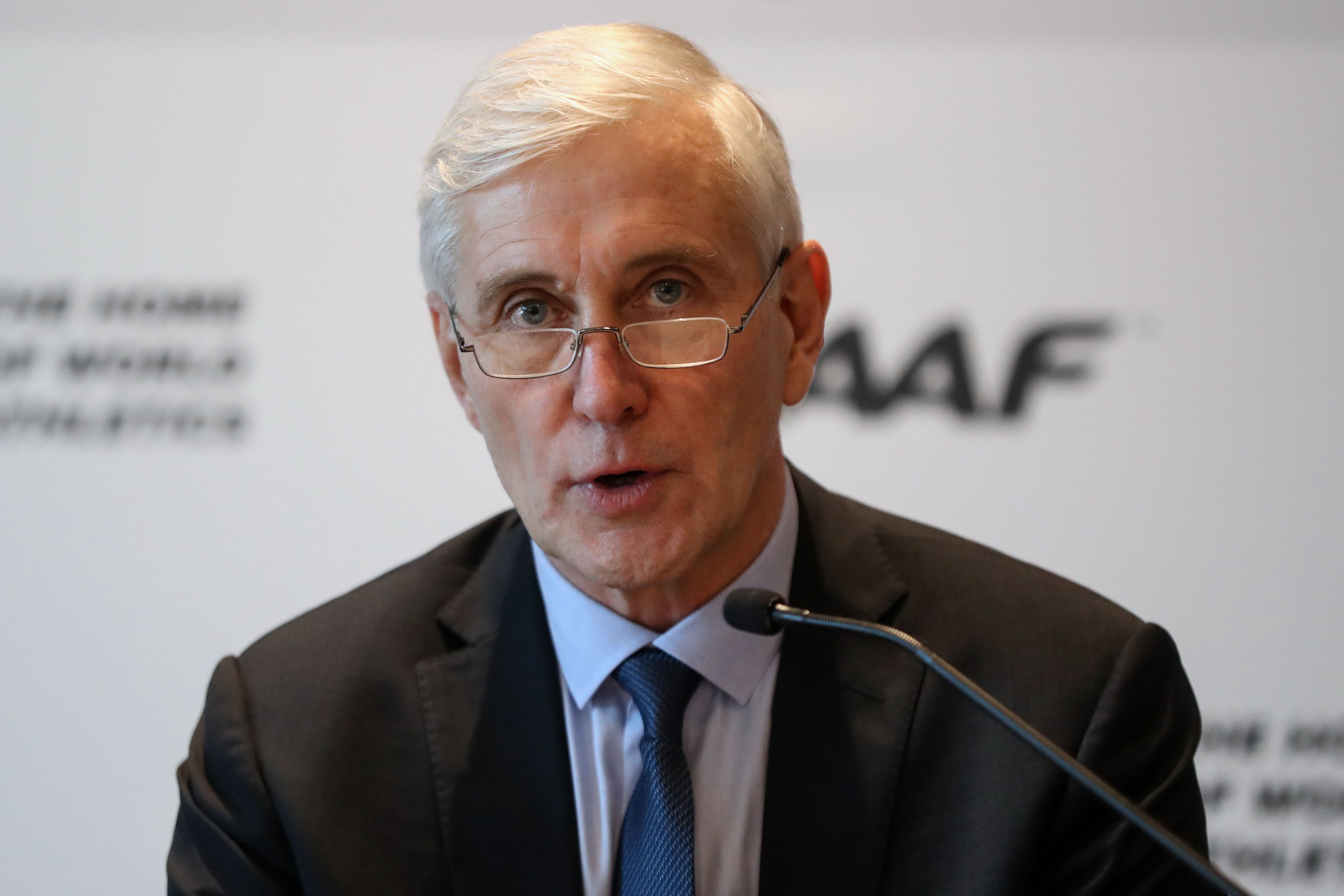 Ketua Independen Satgas IAAF untuk Rusia, Rune Andersen berbicara selama konferensi pers di Monako  