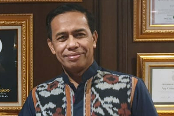  Guru Besar Manajemen Stratejik Pertahanan Fakultas Ekonomi UNJ, Letjen TNI (Purn) Prof DR Syarifuddin Tippe MSi.