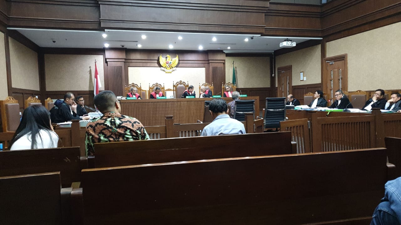  Terdakwa kasus dugaan suap proyek PLTU Riau-1 yang juga mantan Dirut PLN Sofyan Basir menjalani sidang lanjutan di Pengadilan Tipikor.